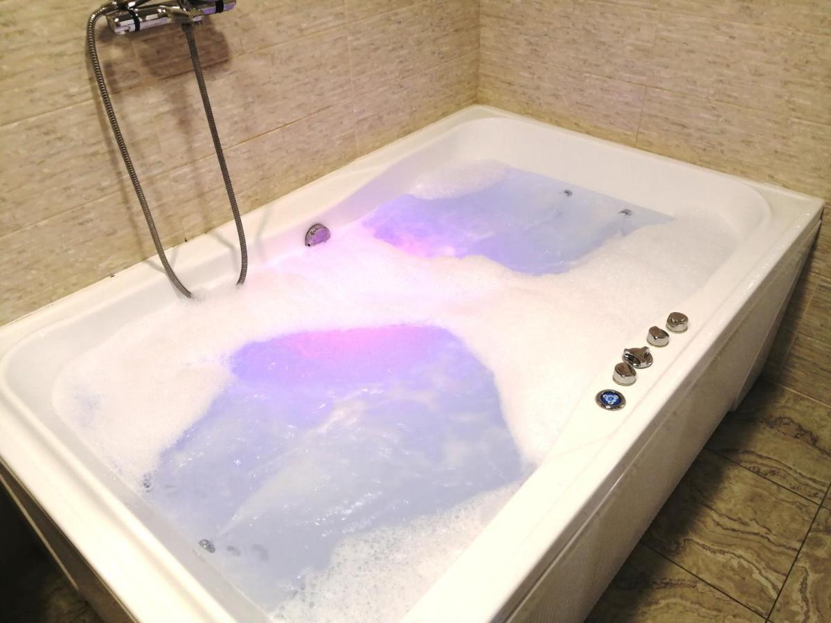 JACUZZI New LOFT ApartComplex Kaskad, Минск - центр города Екстериор снимка